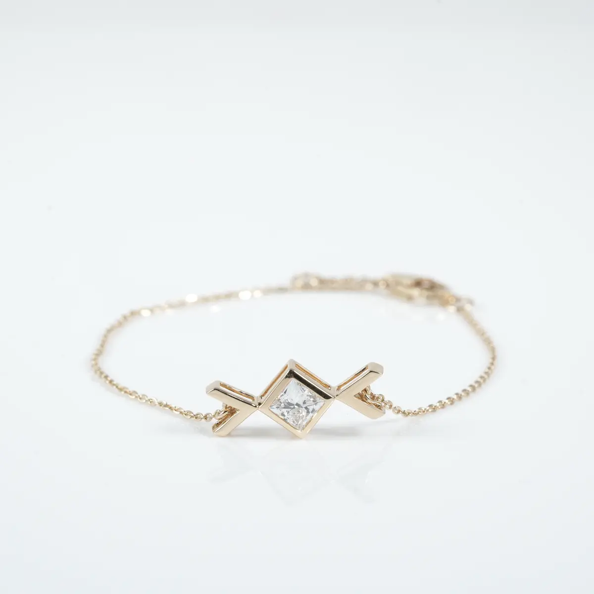 Bezel Setting Princess Diamond Fashion Bracelet 