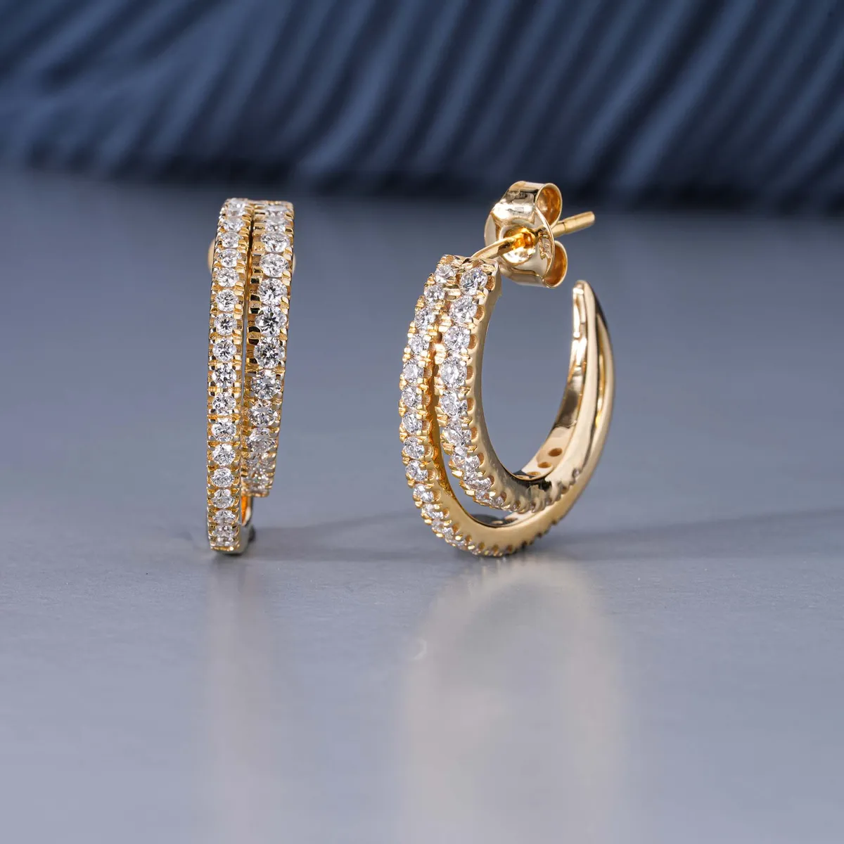 Round Diamond Hoops Earring 
