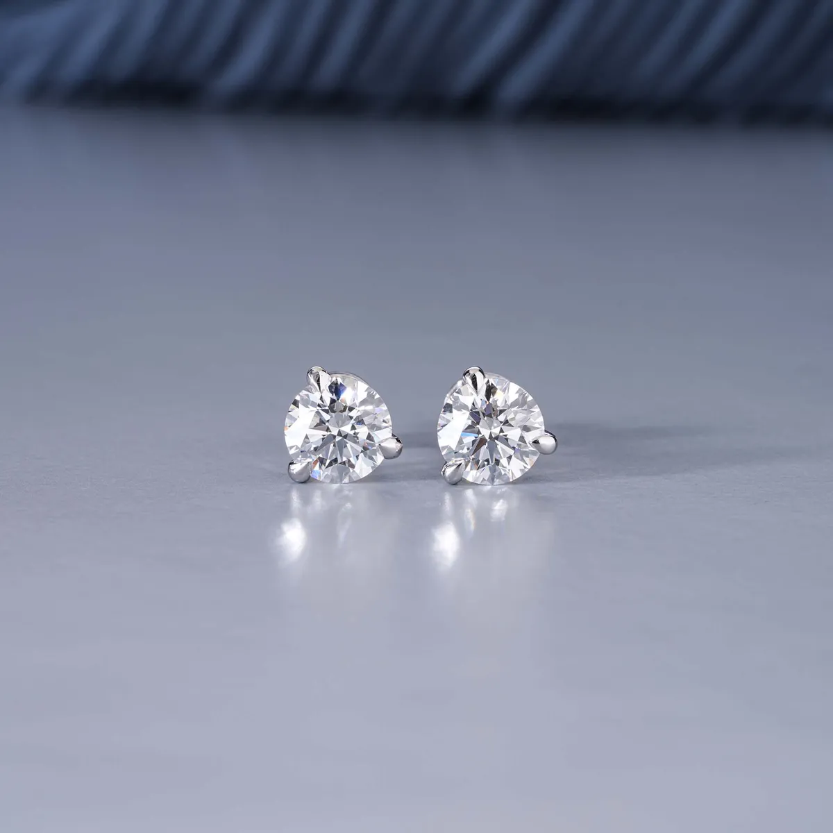 Round Diamond Solitaire Earring 
