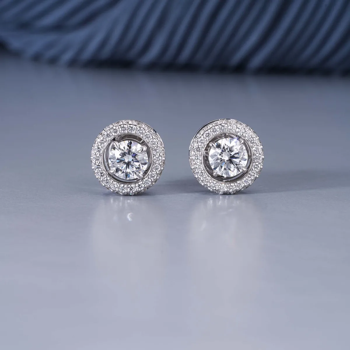 Halo Setting Round Diamond Earring 
