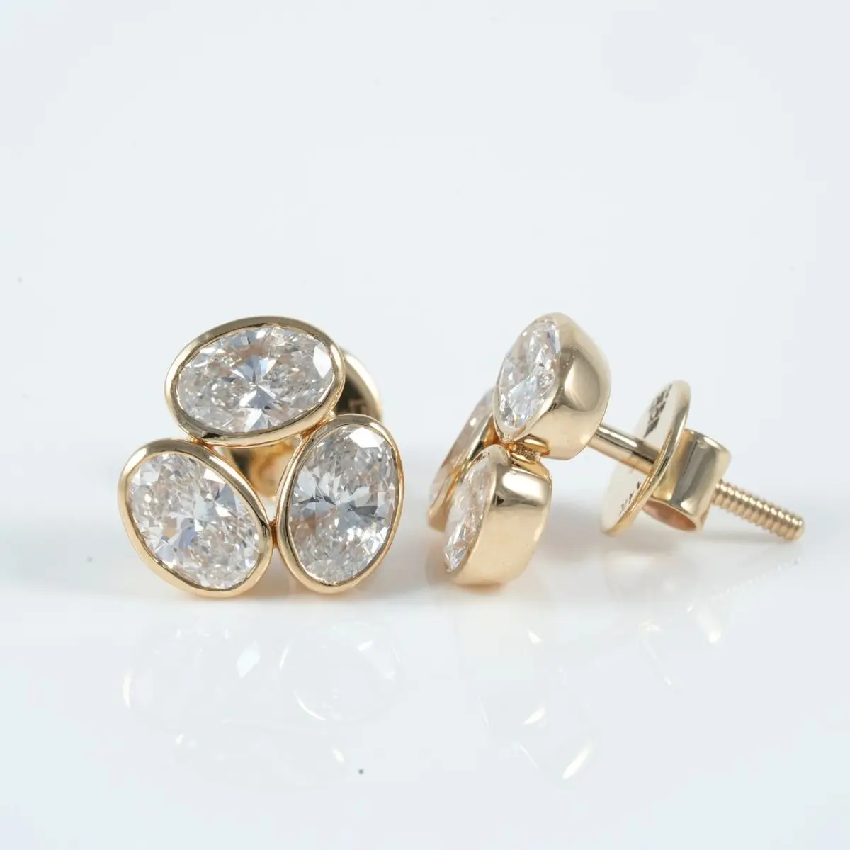 Bezel Setting Oval Diamond Fashion Earring 