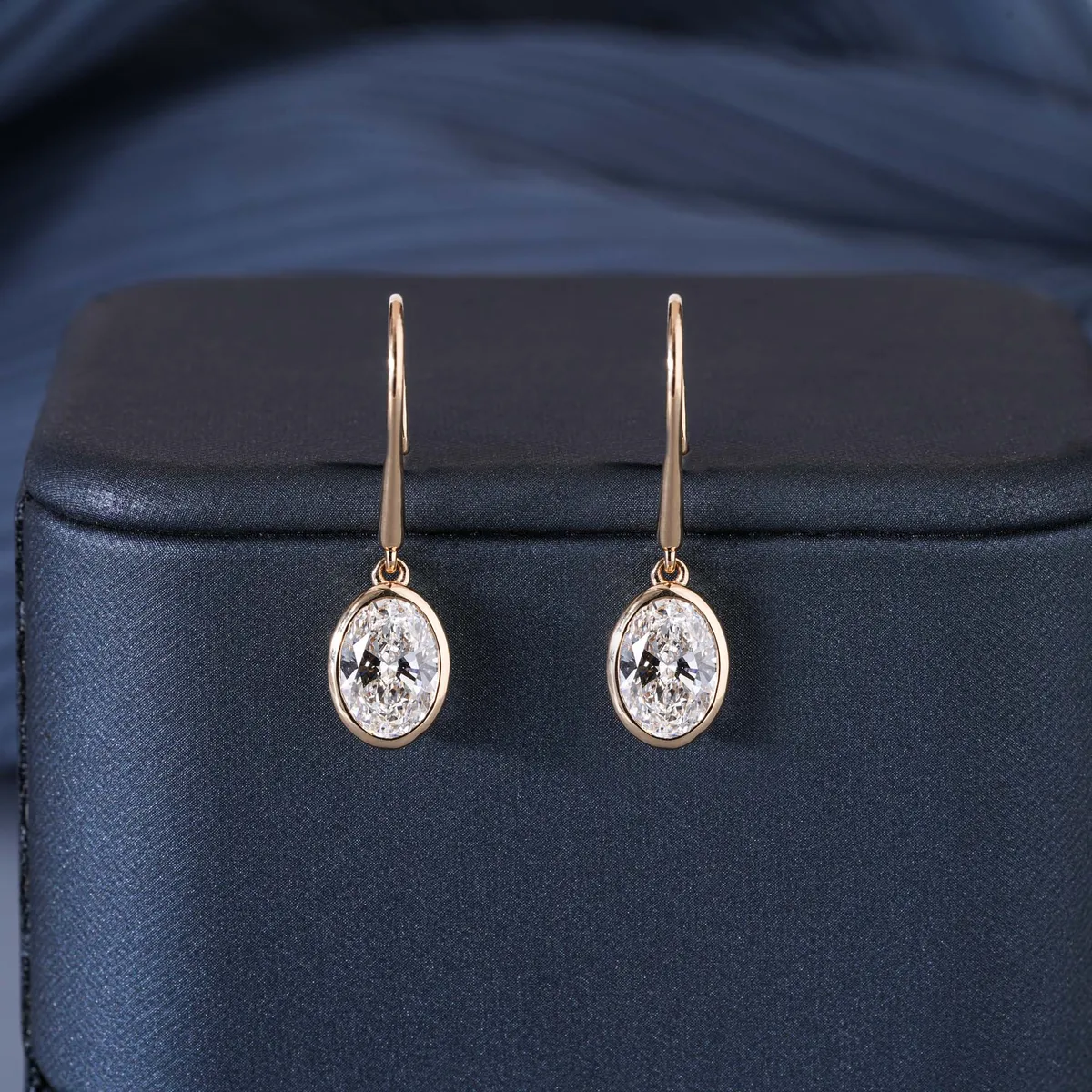 Bezel Setting Oval Diamond Earring 