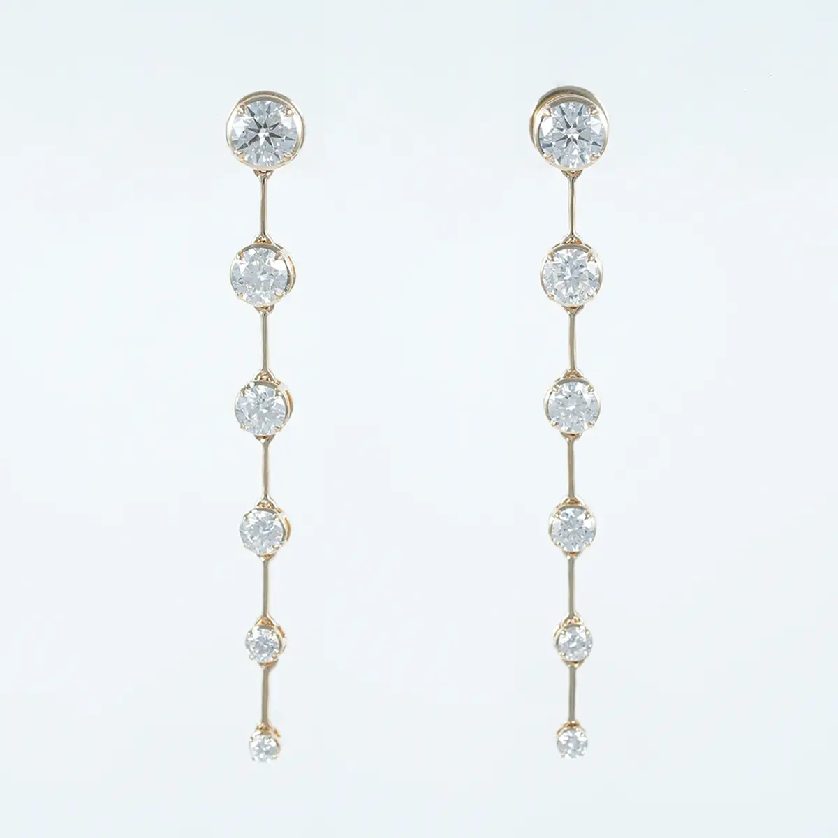 Round Diamond Hanging Earring 