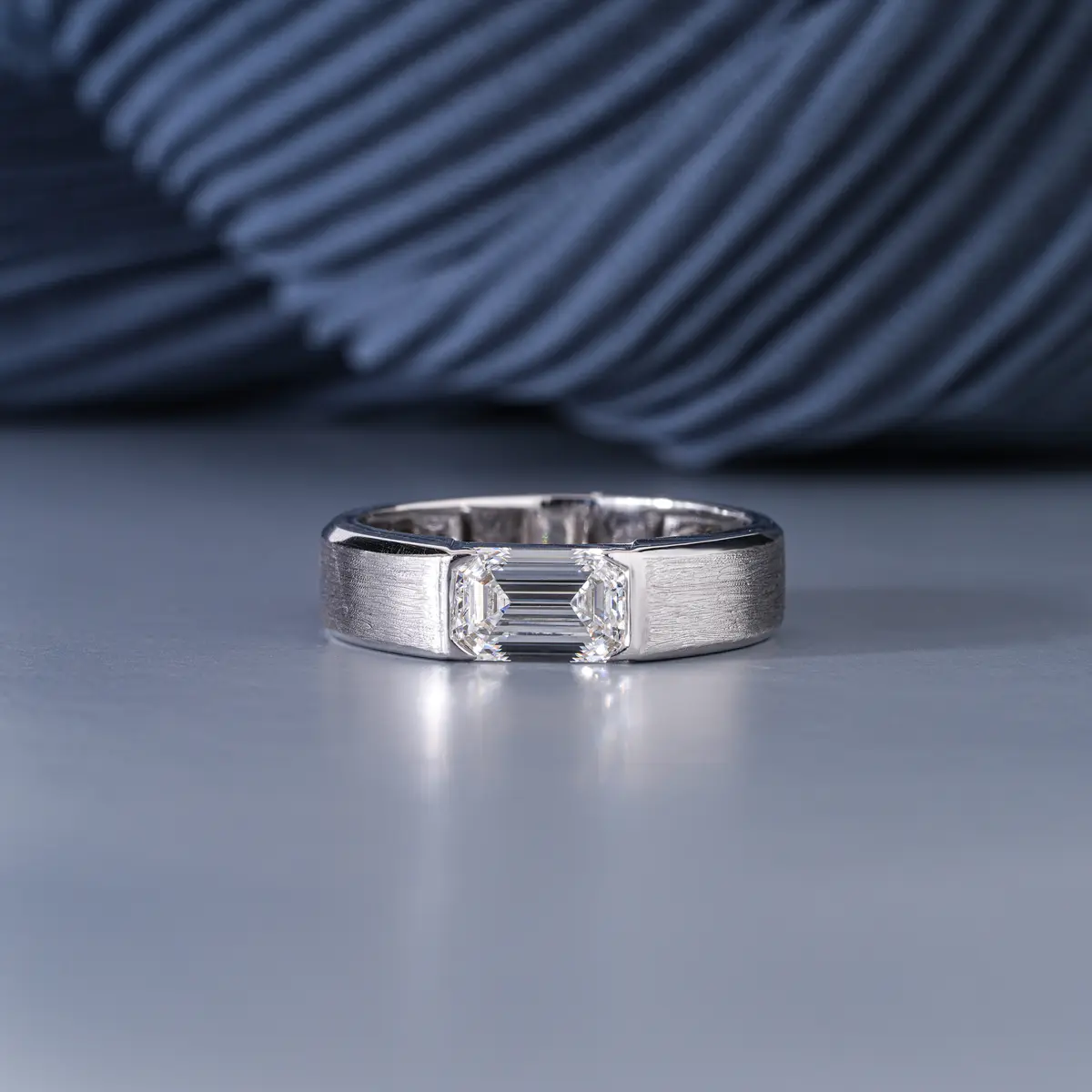 Emerald Diamond Solitaire Ring 