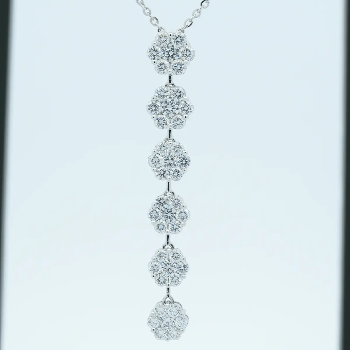 Round Diamond Hanging Necklace 