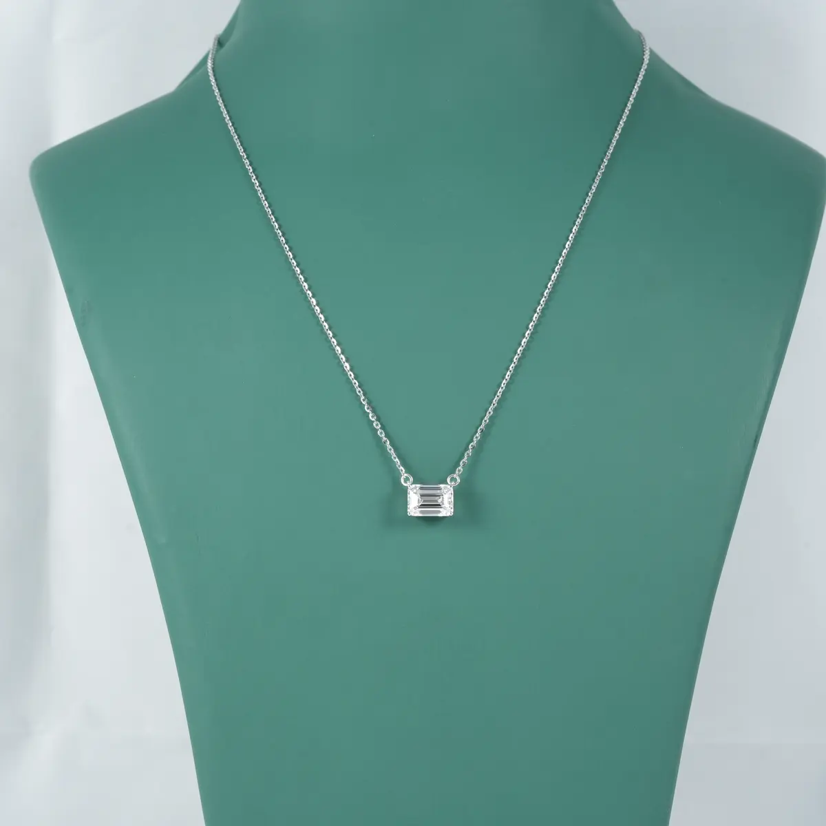 1.50 CT Emerald Diamond Solitaire Necklace 
