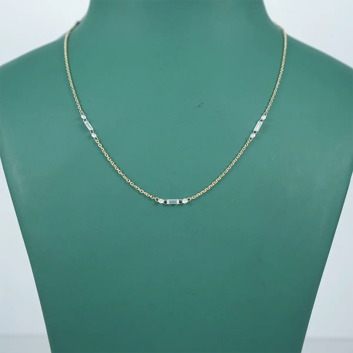 Baguette & Round Drill Diamond Fashion Necklace 