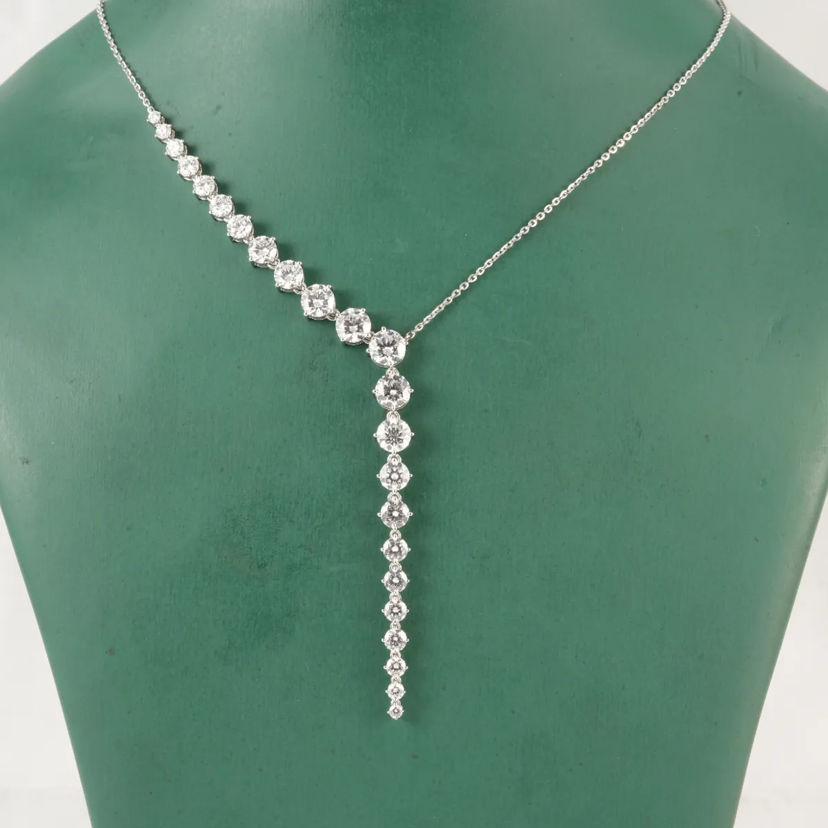 Round Diamond Necklace