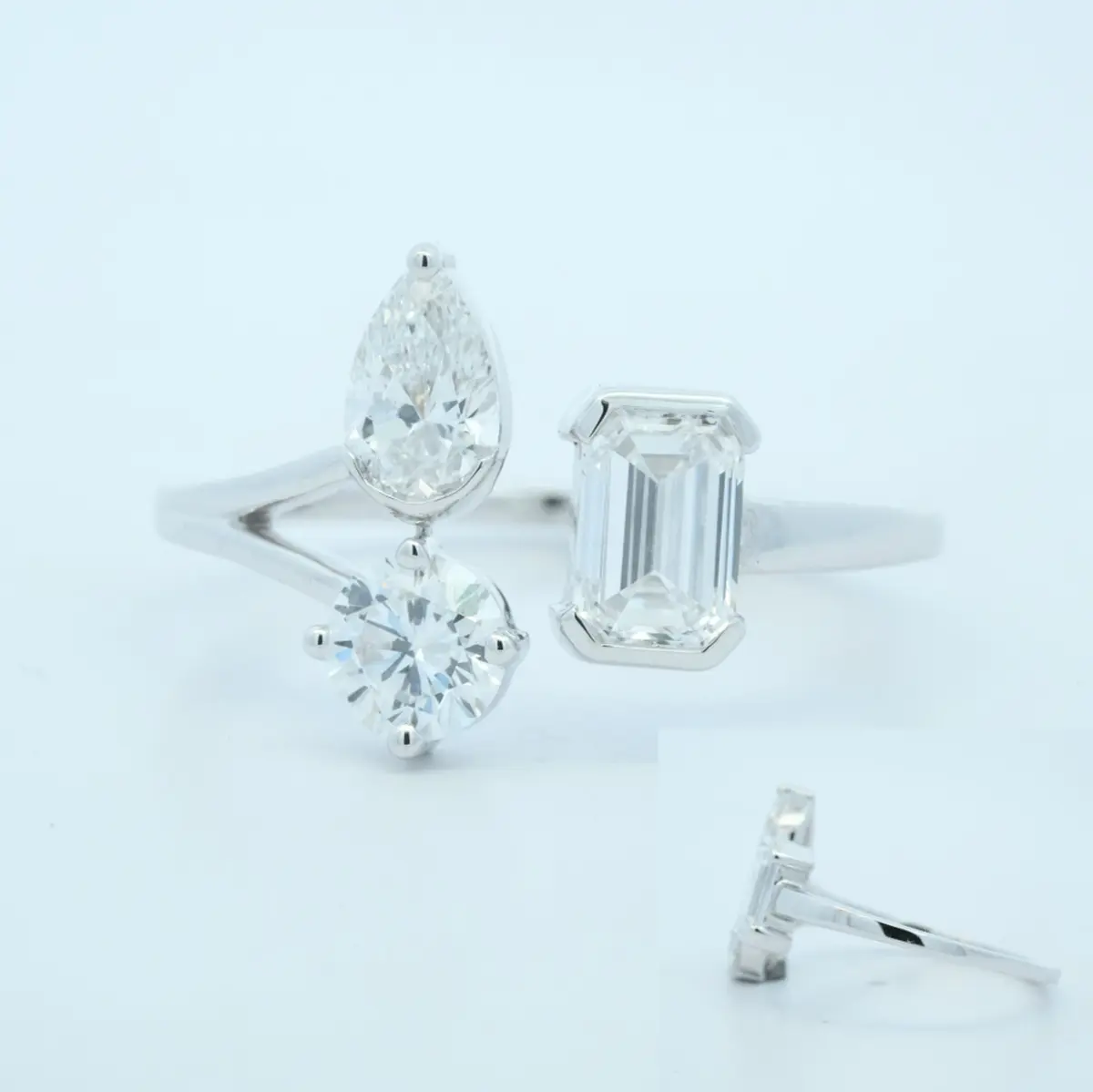 Half Bezel Setting Pear, Emerald & Round Diamond Fashion Band