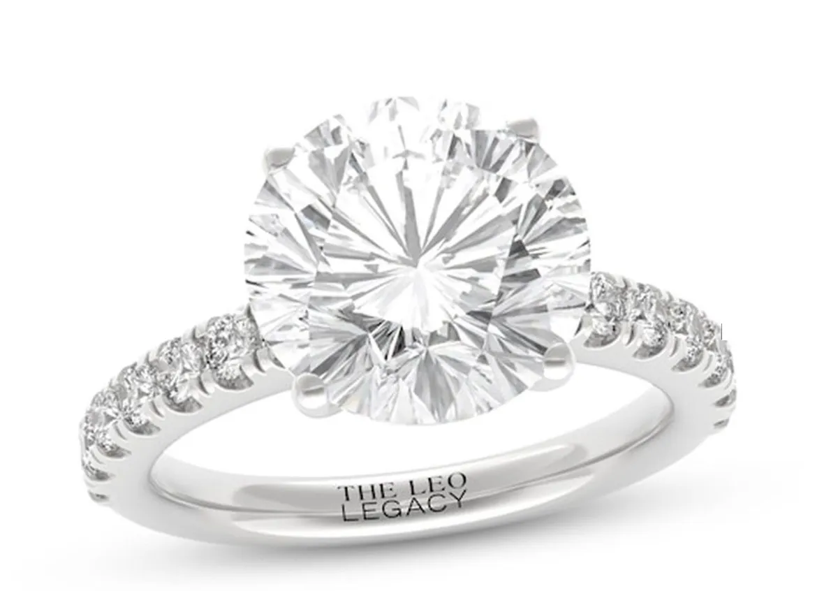 Round Diamond Engagement Ring 
