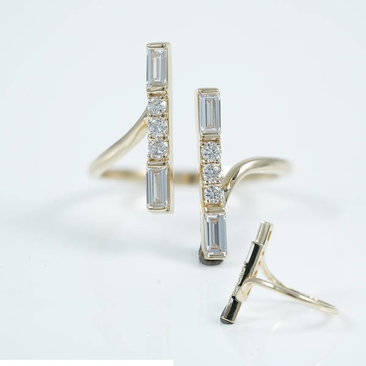 Baguette & Round Diamond Fashion Ring 