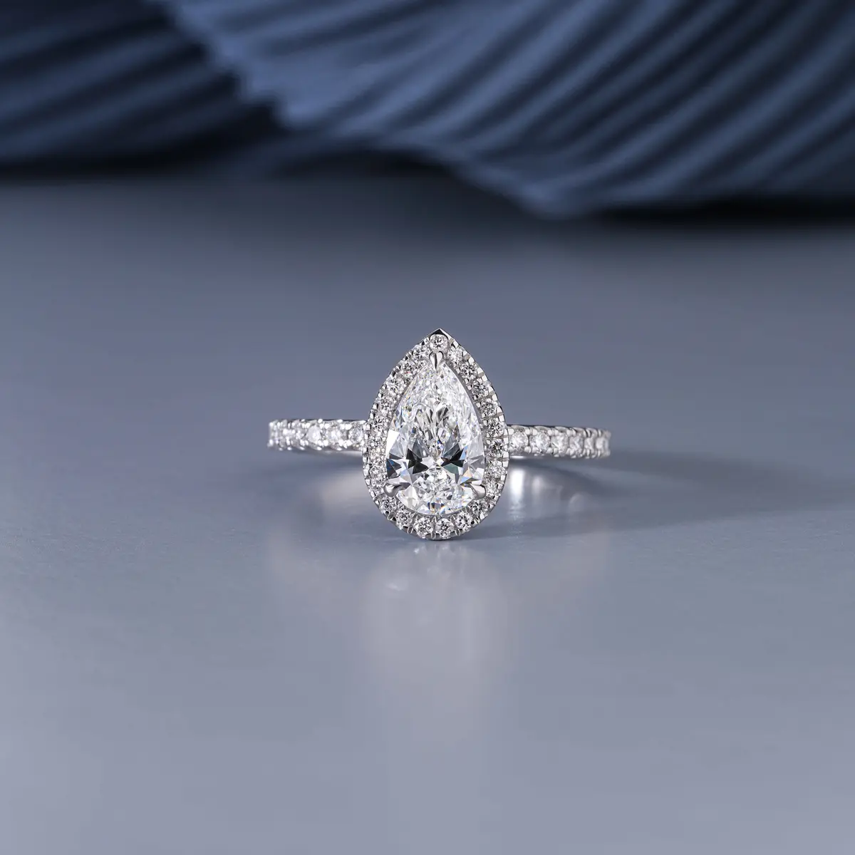 Pear & Round Diamond Engagement Ring 