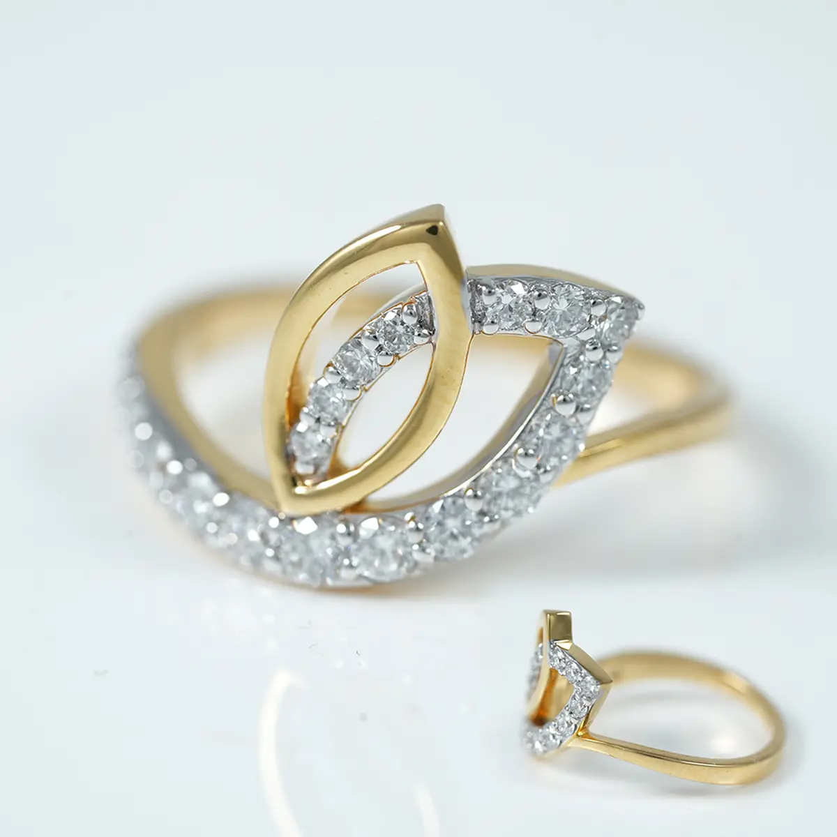 Round Diamond Ring 