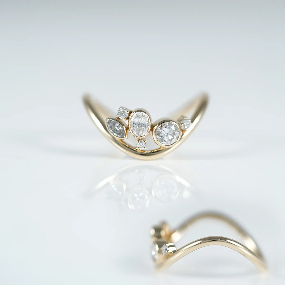 Bezel Setting Oval, Marquise & Round Diamond Band 